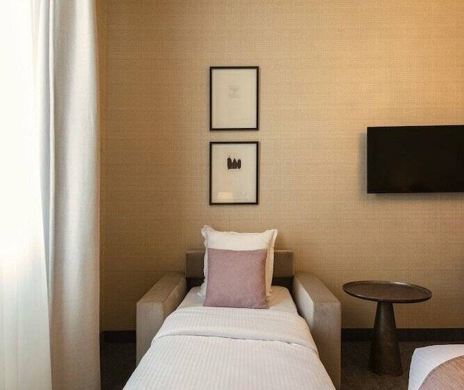 اتاق راحتی سه تخته, Dukes  Arches Brugge   By Dukes  Hotel Collection