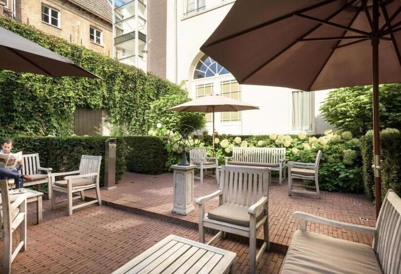 اتاق راحتی سه تخته, Dukes  Arches Brugge   By Dukes  Hotel Collection