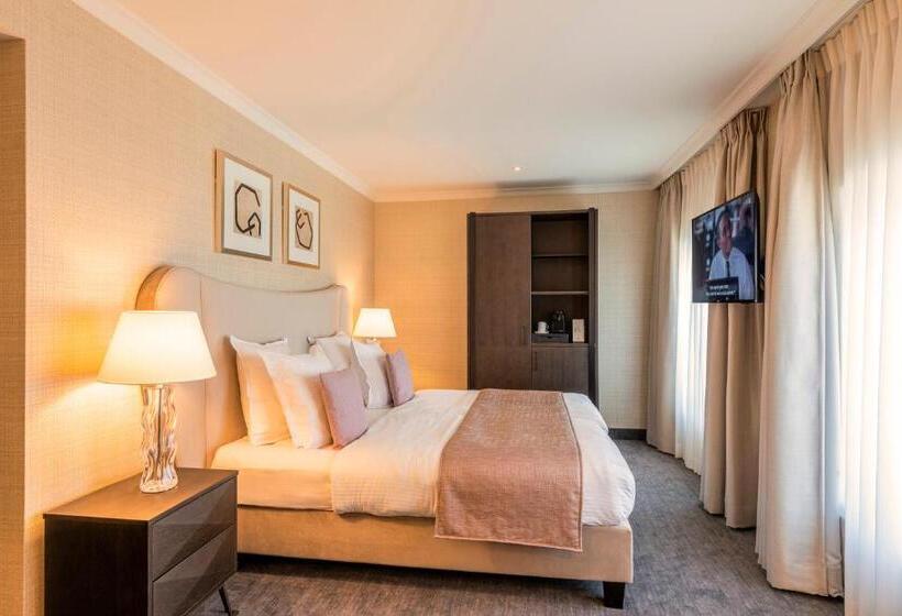 Comfort room with garden view, Dukes  Arches Brugge   By Dukes  Hotel Collection