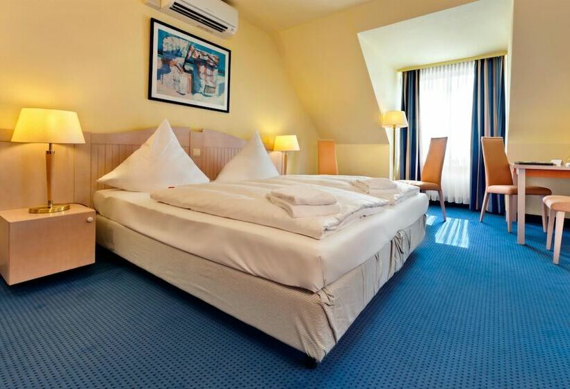 اتاق استاندارد, Tryp By Wyndham Luebeck Aquamarin