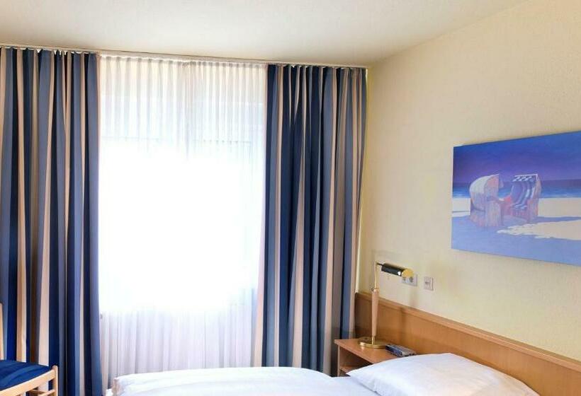 Chambre Standard Individuelle, Tryp By Wyndham Luebeck Aquamarin