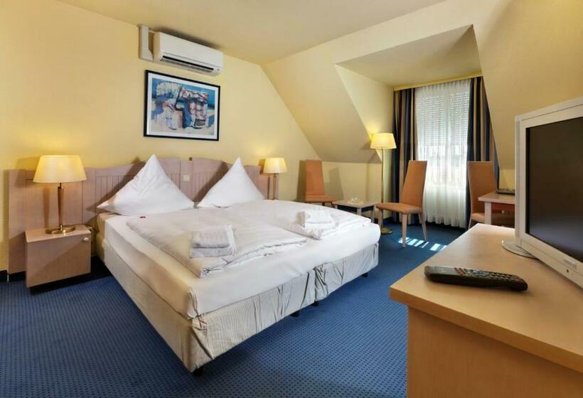 Chambre Confort, Tryp By Wyndham Luebeck Aquamarin