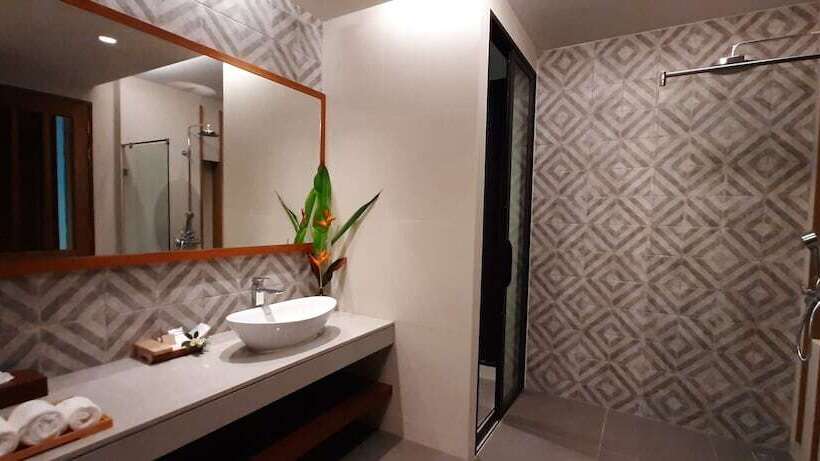 اتاق لوکس, Khaolak Wanaburee Resort   Sha Extra Plus