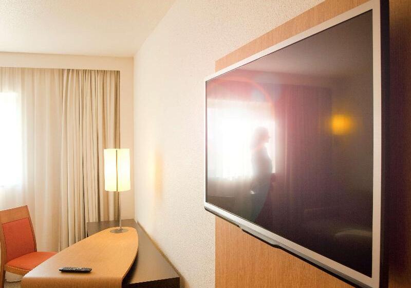اتاق سوپریور, Novotel London Heathrow Airport M4 Jct. 4