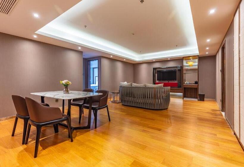 سوییت, Suning Universal Hotel All Suites