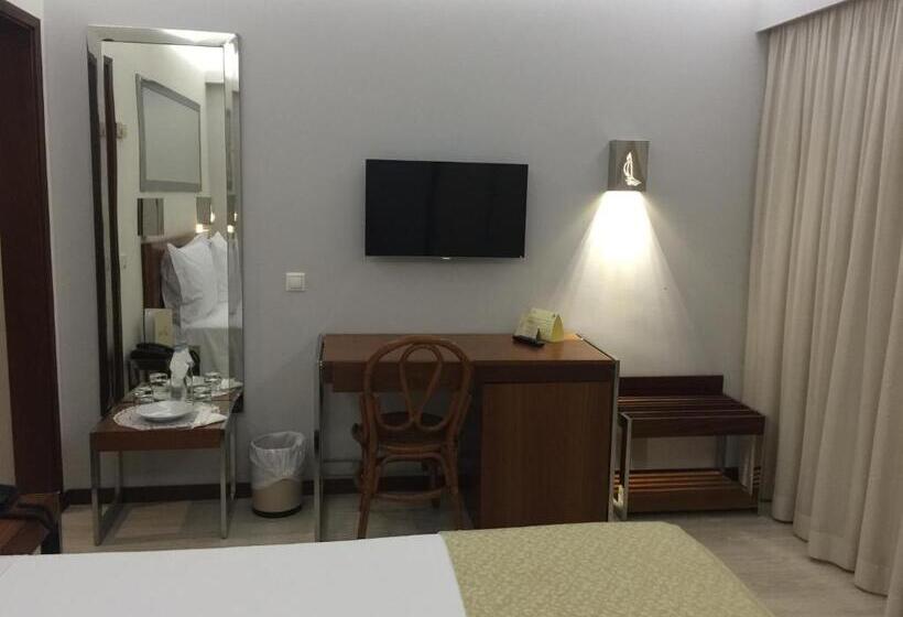 اتاق عادی اینتریور, Alisios
