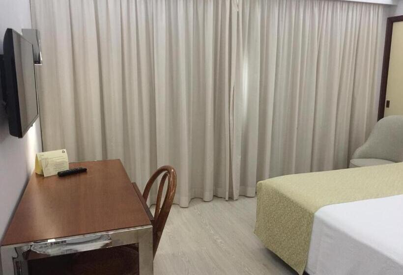 اتاق عادی اینتریور, Alisios