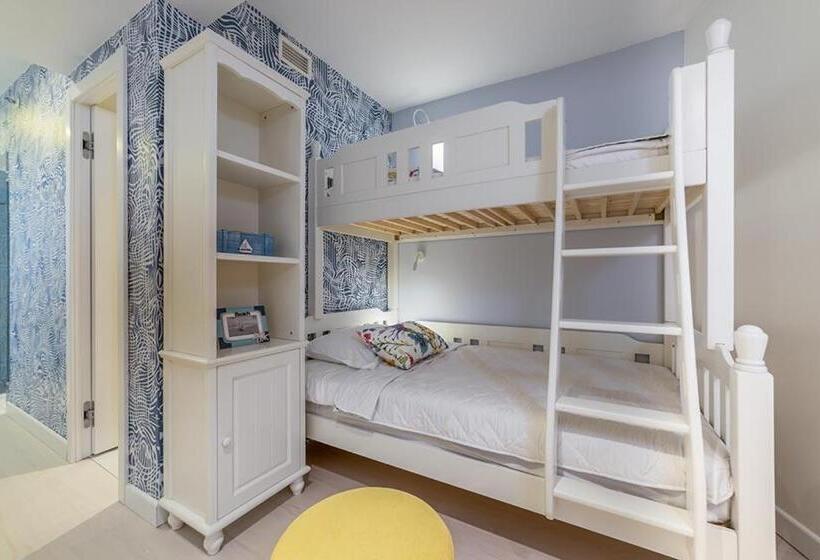 اتاق خانوادگی تودرتو, Amadria Park Family Hotel Jakov