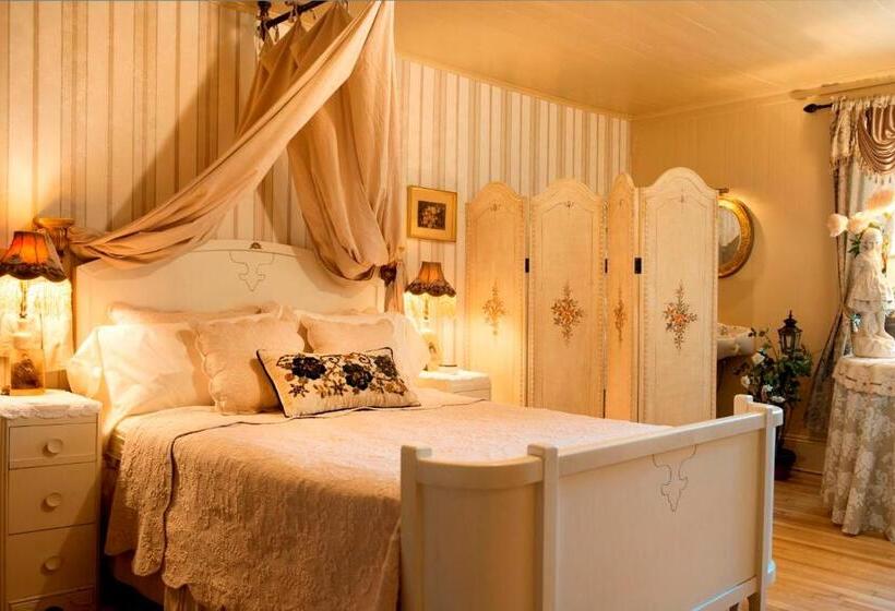 اتاق استاندارد با سرویس بهداشتی مشترک, Auberge Du Mange Grenouille