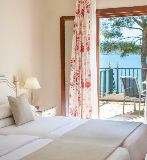 Standard Room Sea View with Balcony, Cala Fornells