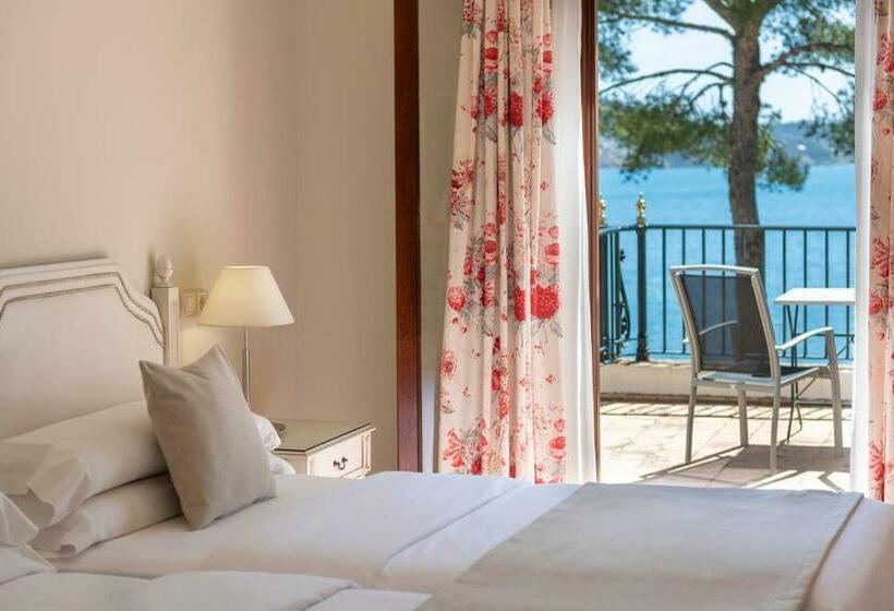 Standard Room Sea View with Balcony, Cala Fornells