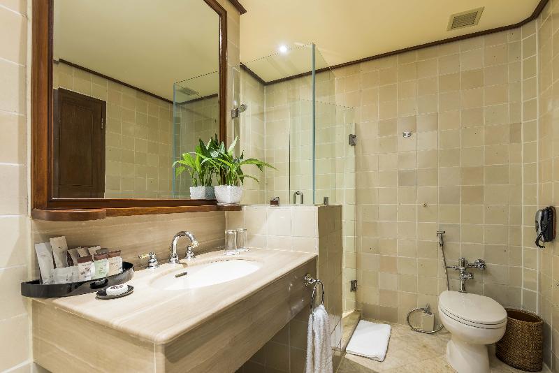 اتاق لوکس با چشم‌انداز دریاچه, Chatrium Royal Lake Yangon