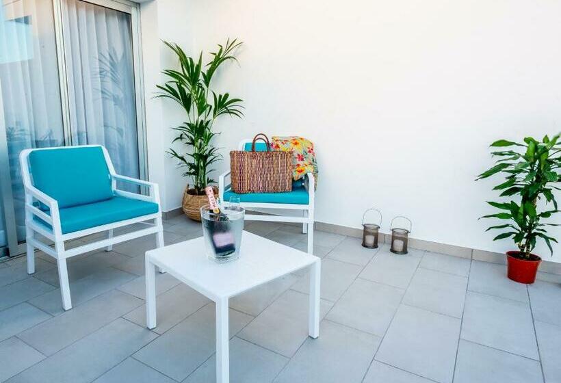 Junior Suite with Terrace, Hotel Cooee Taimar