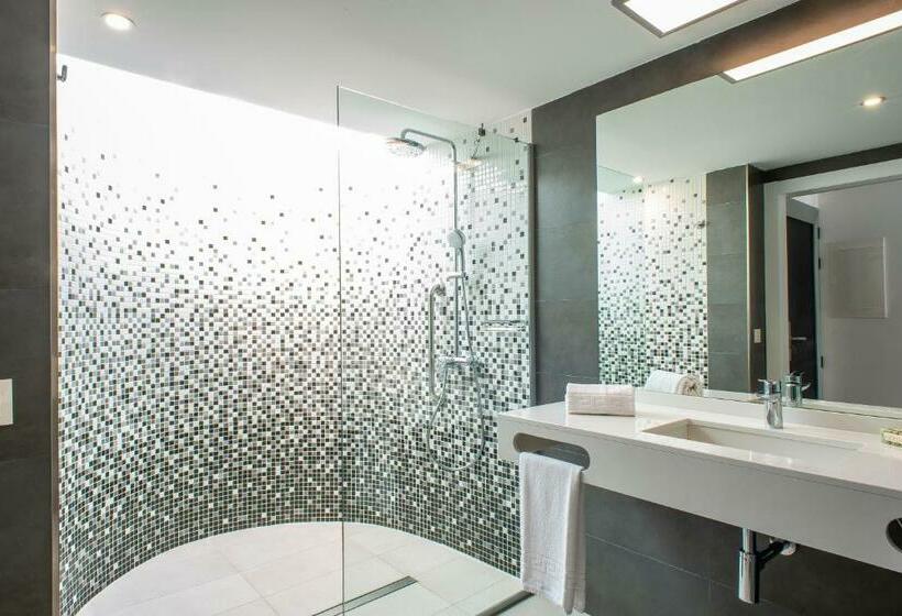 デラックススイート, Hotel Taimar