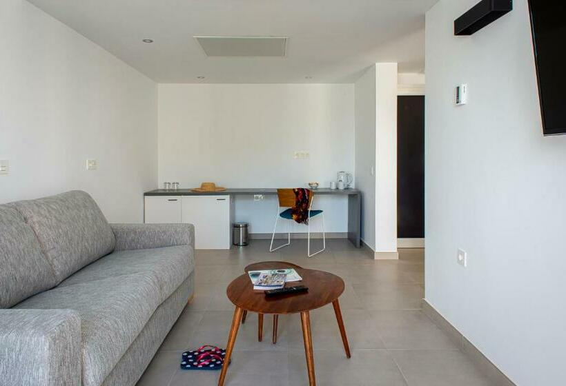 デラックススイート, Hotel Taimar
