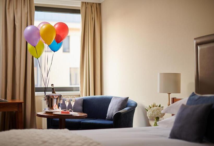 스탠다드 룸 킹사이즈 침대, Corinthia Hotel St Petersburg