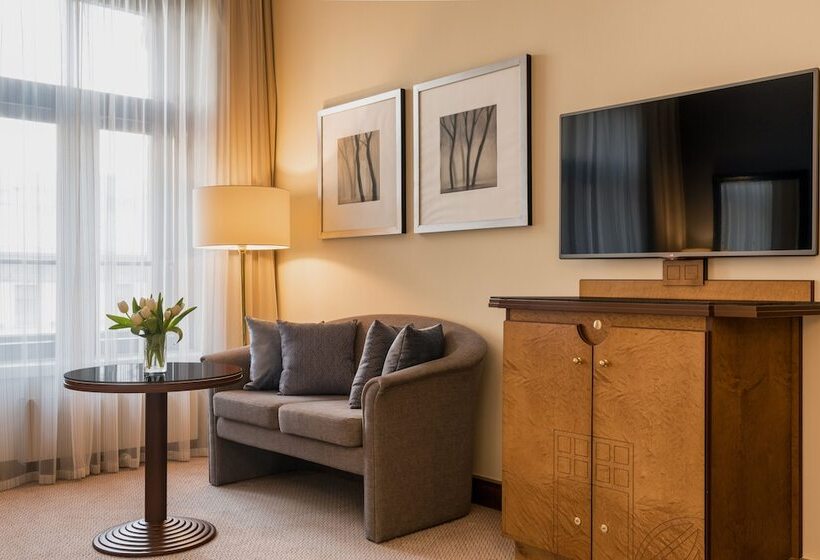 스탠다드 룸 킹사이즈 침대, Corinthia Hotel St Petersburg