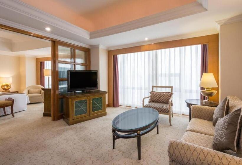 سوئیت اجرایی با تخت کینگ, Crowne Plaza Qingdao