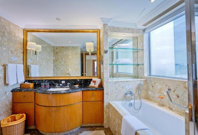 سوئیت اجرایی با تخت کینگ, Crowne Plaza Qingdao, An Ihg