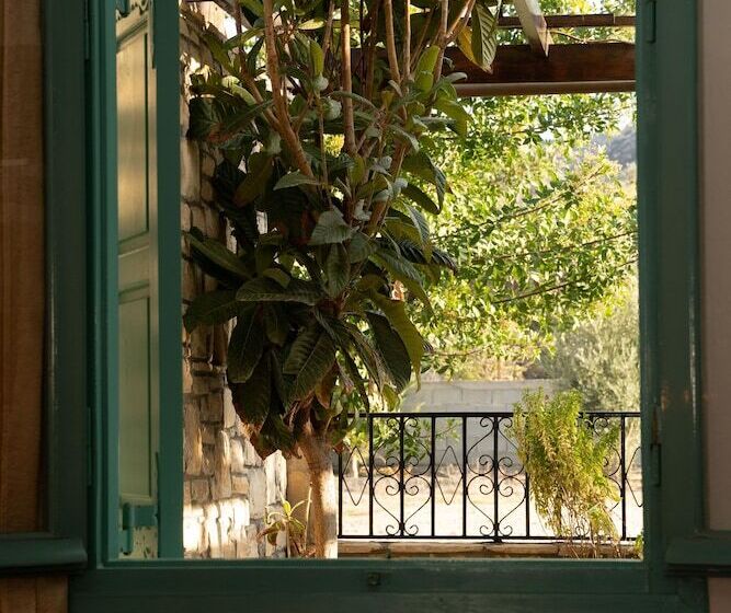 اتاق استاندارد سه نفره, Dimitris Villa
