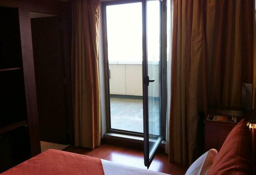 اتاق استاندارد با تراس, Eurohotel Barcelona Granvia Fira