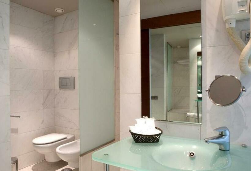 Superior Room with Terrace, Eurohotel Barcelona Granvia Fira