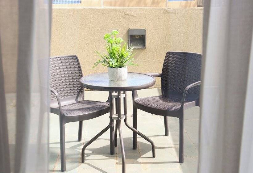 Superior Room with Terrace, Eurohotel Barcelona Granvia Fira