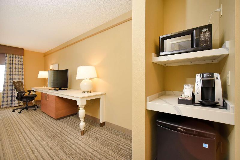 اتاق استاندارد با تخت بزرگ, Hilton Garden Inn Saratoga Springs