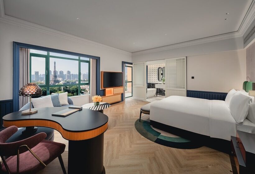 Premium room with view, Indigo Shenzhen Overseas Chinese Town, An Ihg