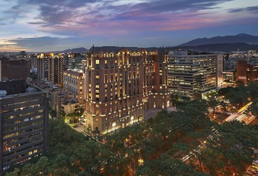 Club Room, Mandarin Oriental Taipei