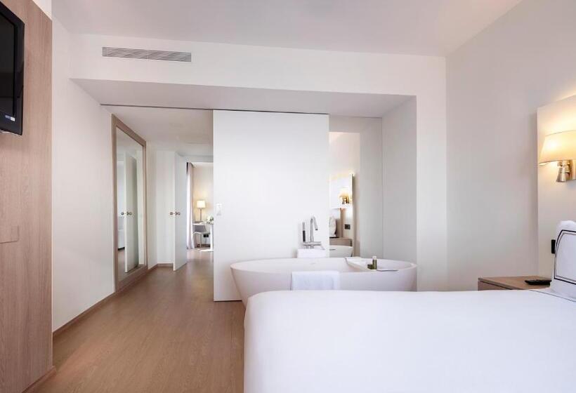 סוויטת ג'וניור, Melia Sitges