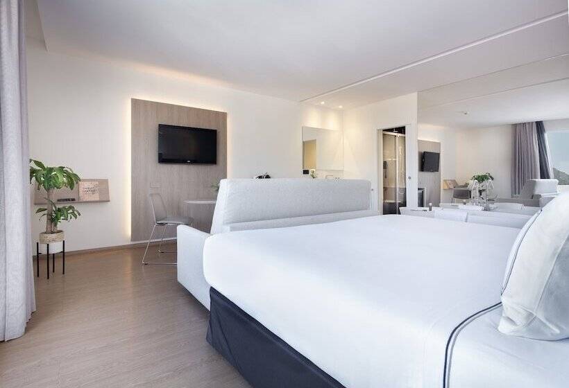 סוויטת ג'וניור, Melia Sitges