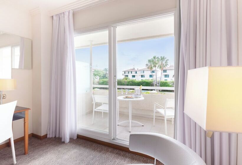 חדר סטנדרט נוף לבריכה, Melia Sitges