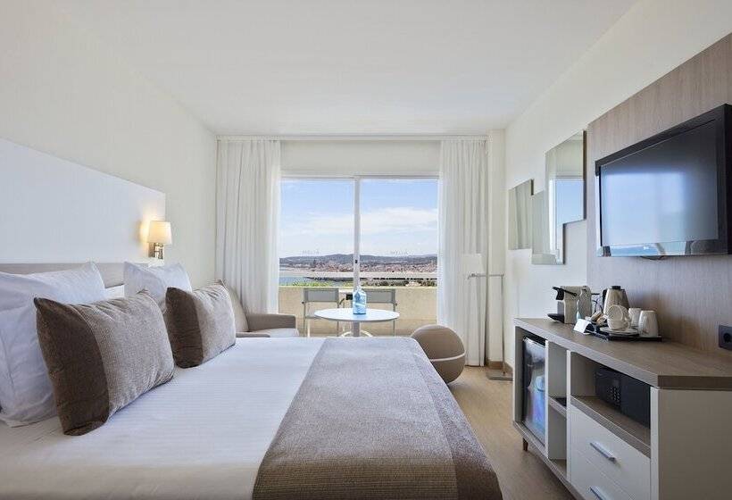 סוויטת ג'וניור, Melia Sitges