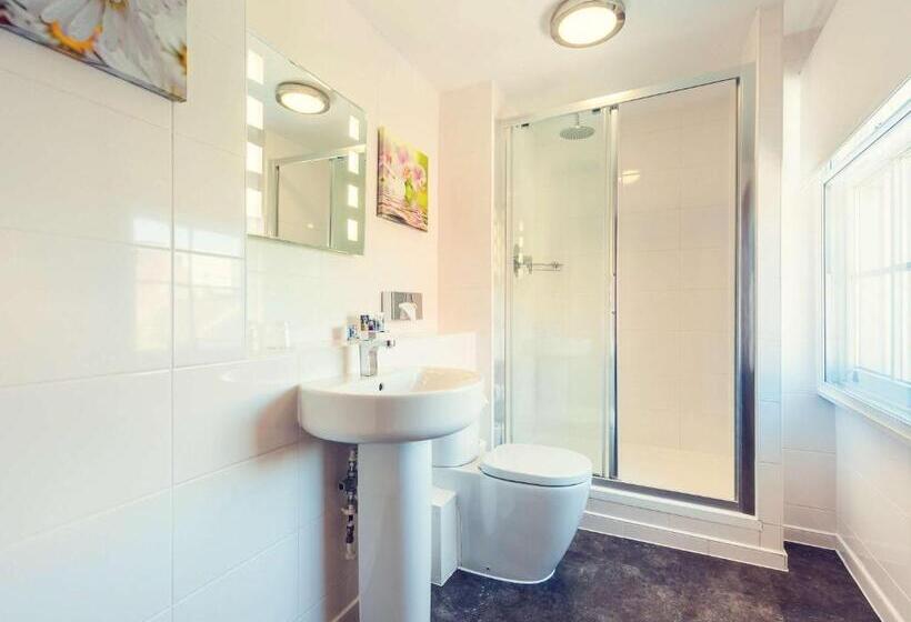اتاق استاندارد با تخت بزرگ, Mercure Nottingham City Centre