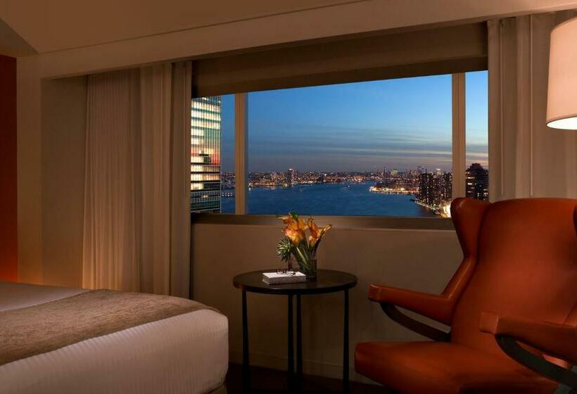 Номер Стандарт 2 Двуспальные Кровати, Millennium Hilton New York One Un Plaza