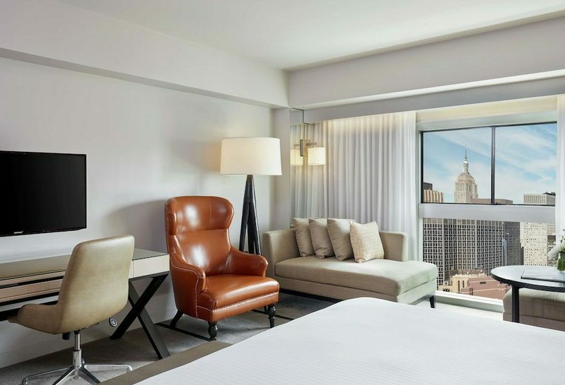 اتاق استاندارد با تخت بزرگ, Millennium Hilton New York One Un Plaza