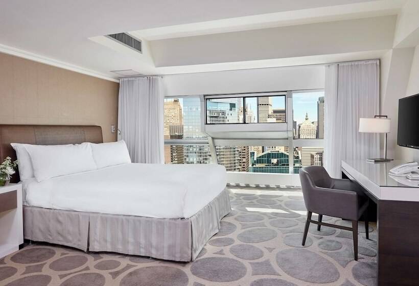 غرفة قياسية سرير ملكى, Millennium Hilton New York One Un Plaza