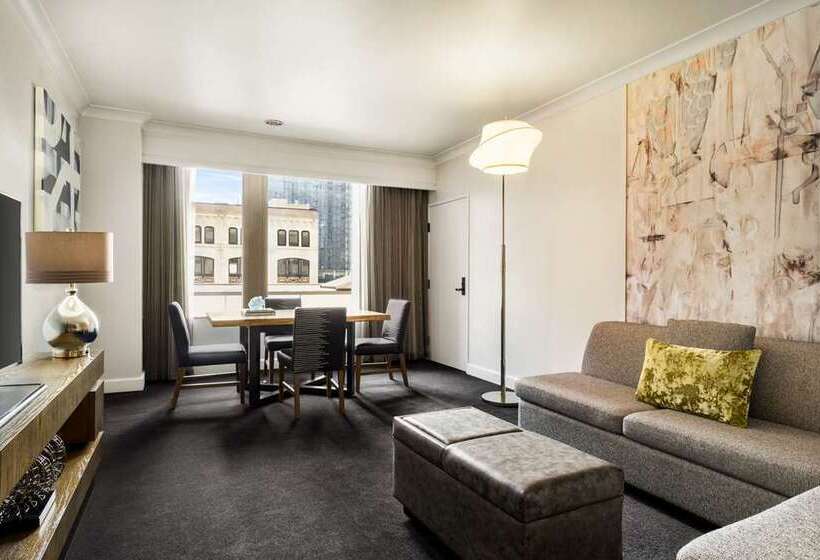 اتاق استاندارد با تخت دو نفره بزرگ, Millennium Hilton New York One Un Plaza