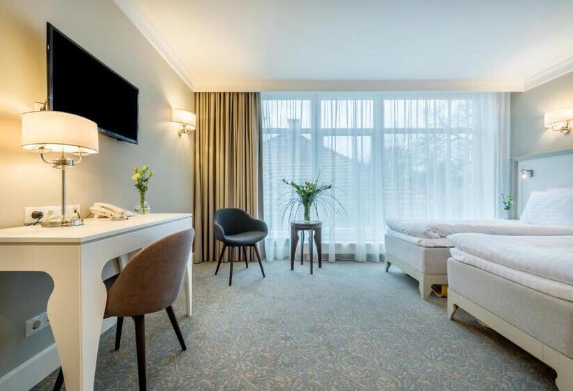 اتاق استاندارد, Ratonda Centrum Hotels
