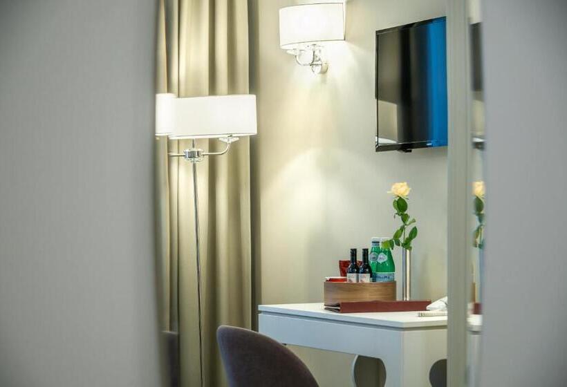 سوییت, Ratonda Centrum Hotels