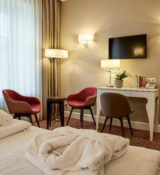 Chambre Executive, Ratonda Centrum S