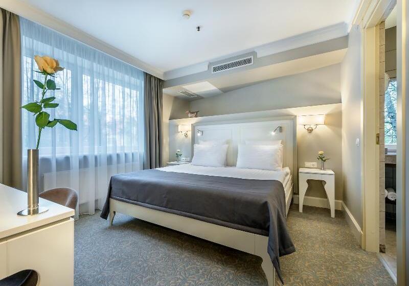سوییت, Ratonda Centrum Hotels