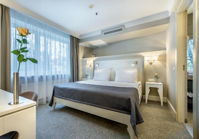 Suite, Ratonda Centrum S