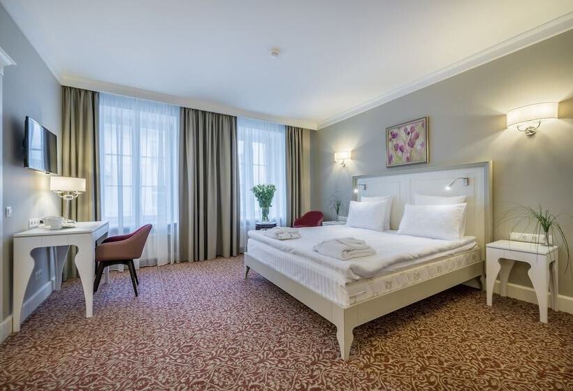 سوییت, Ratonda Centrum Hotels