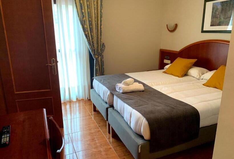 غرفة قياسية رباعية, Apartamentos Peña Santa