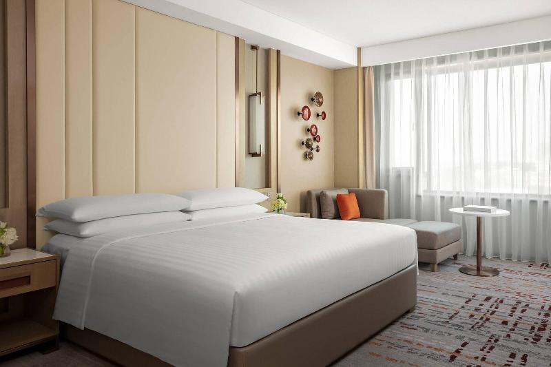 اتاق لوکس با تخت بزرگ, Shanghai Marriott Hotel Hongqiao