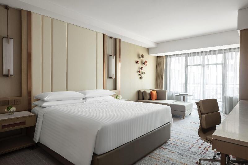 اتاق لوکس با تخت بزرگ, Shanghai Marriott Hotel Hongqiao