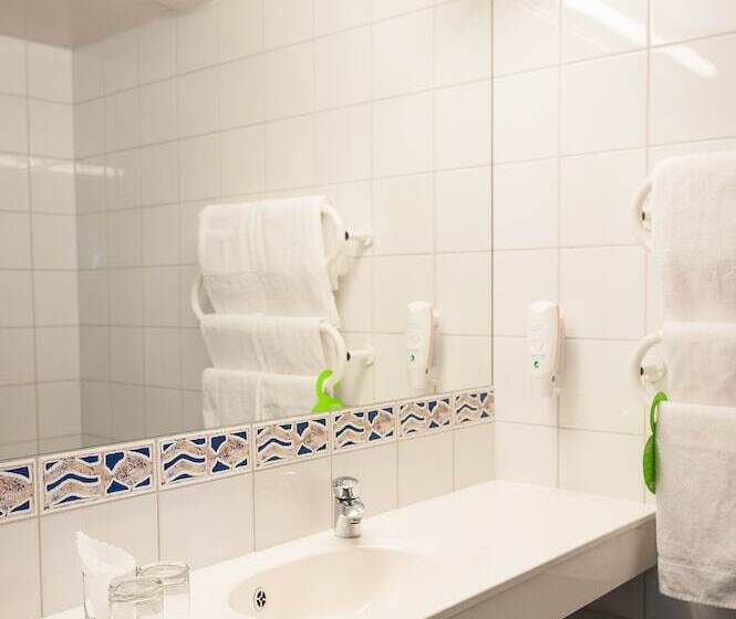 اتاق خانوادگی, Tallink Express