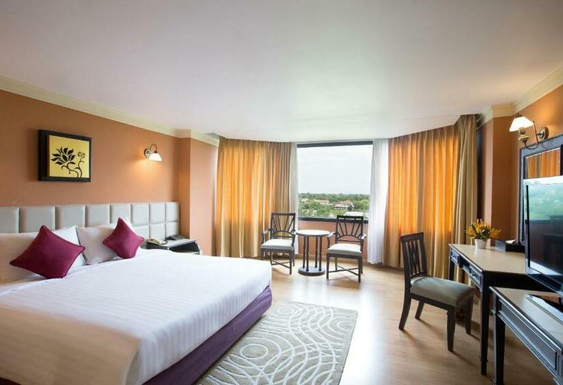 اتاق اجرایی با تخت بزرگ, The Imperial Hotel & Convention Centre Phitsanulok